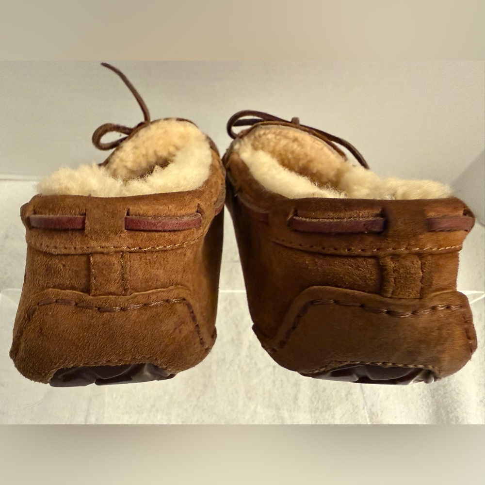 UGG Australia Suede Moccasin Slippers | Women’s Size 7 | Cozy Shearling Lined - Picture 10 of 10
